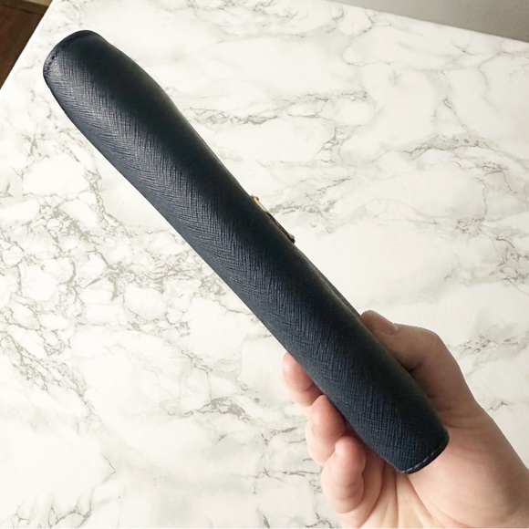 20. MICHAEL Michael Kors Navy Saffiano Leather L Zip Accordion Women’s Wallet - Picture 7 of 13